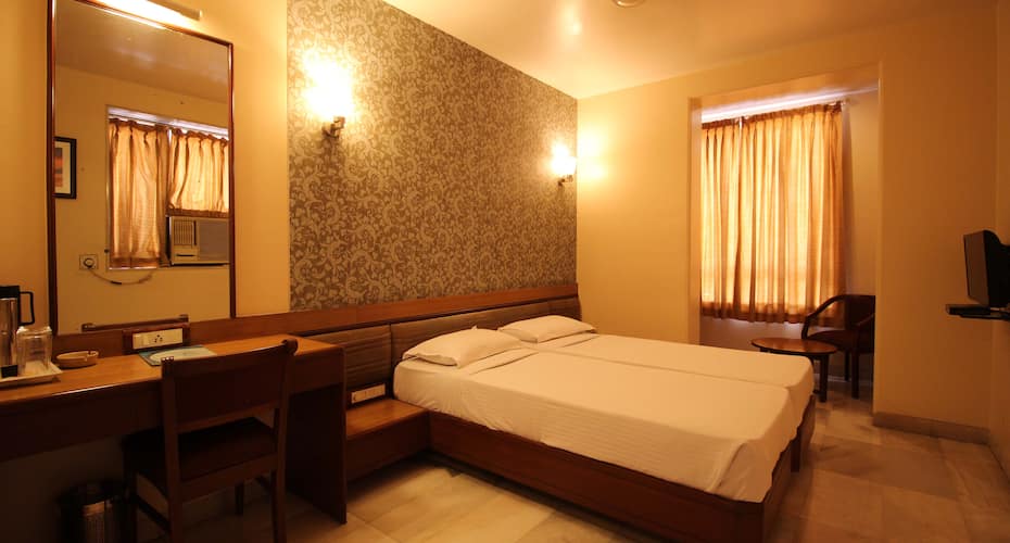 Hotel Ashray International, Mumbai 4